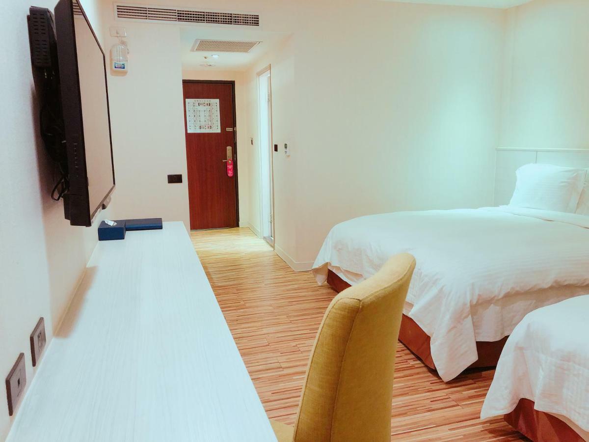 Wemeet Hotel Pingtung Buitenkant foto