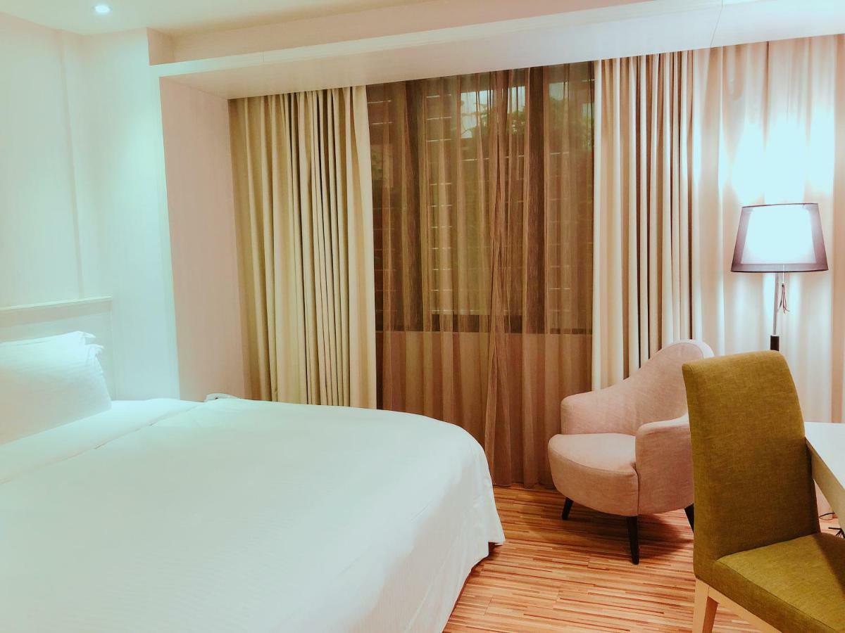 Wemeet Hotel Pingtung Buitenkant foto
